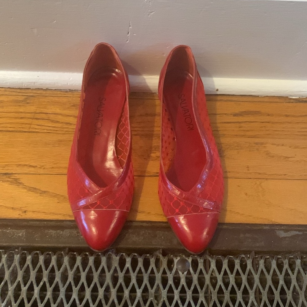 Salvatori Red Kitten Heel size 6 - Picture 2 of 3